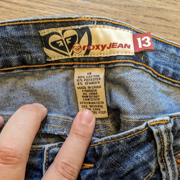 Roxy Jeans - Picture 4 of 4